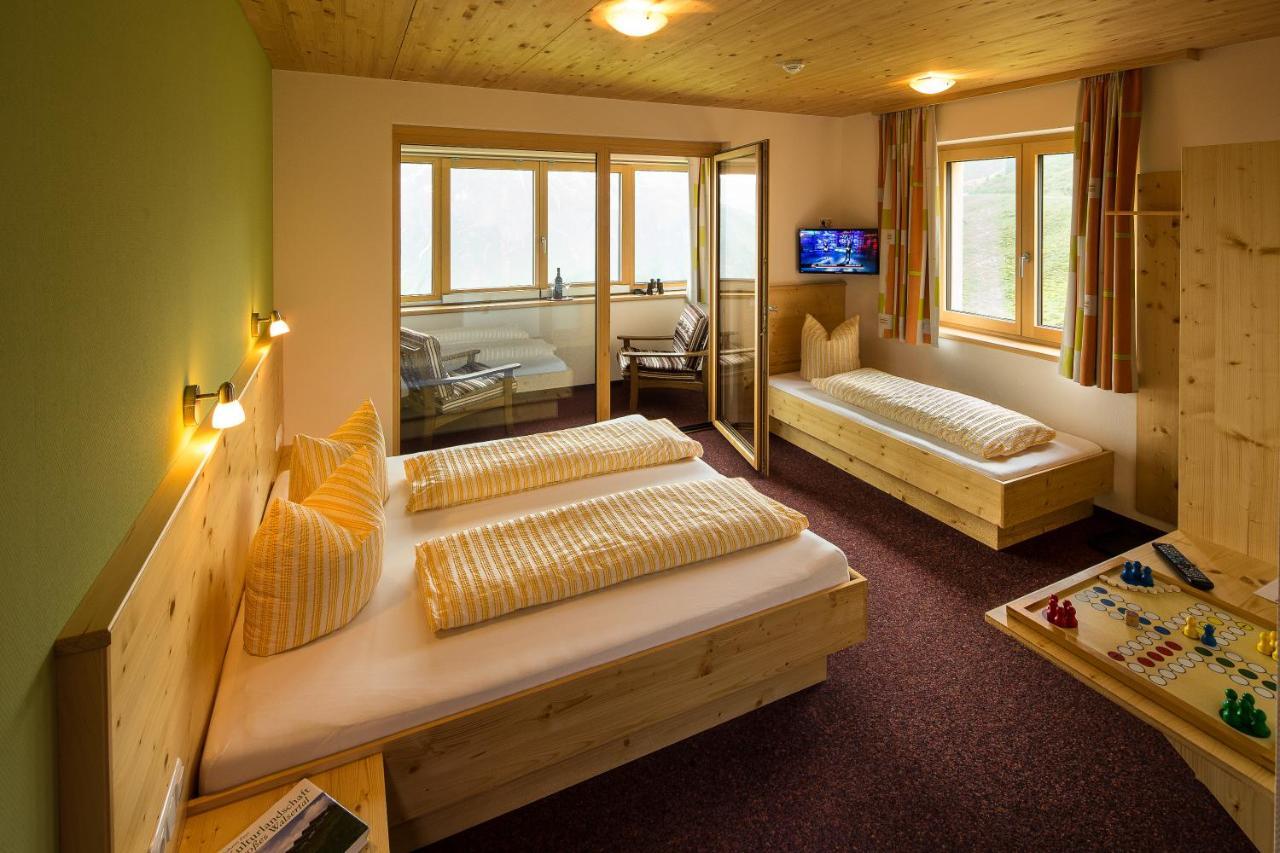 Hotel Jaegerstueble Дамулс Екстериор снимка